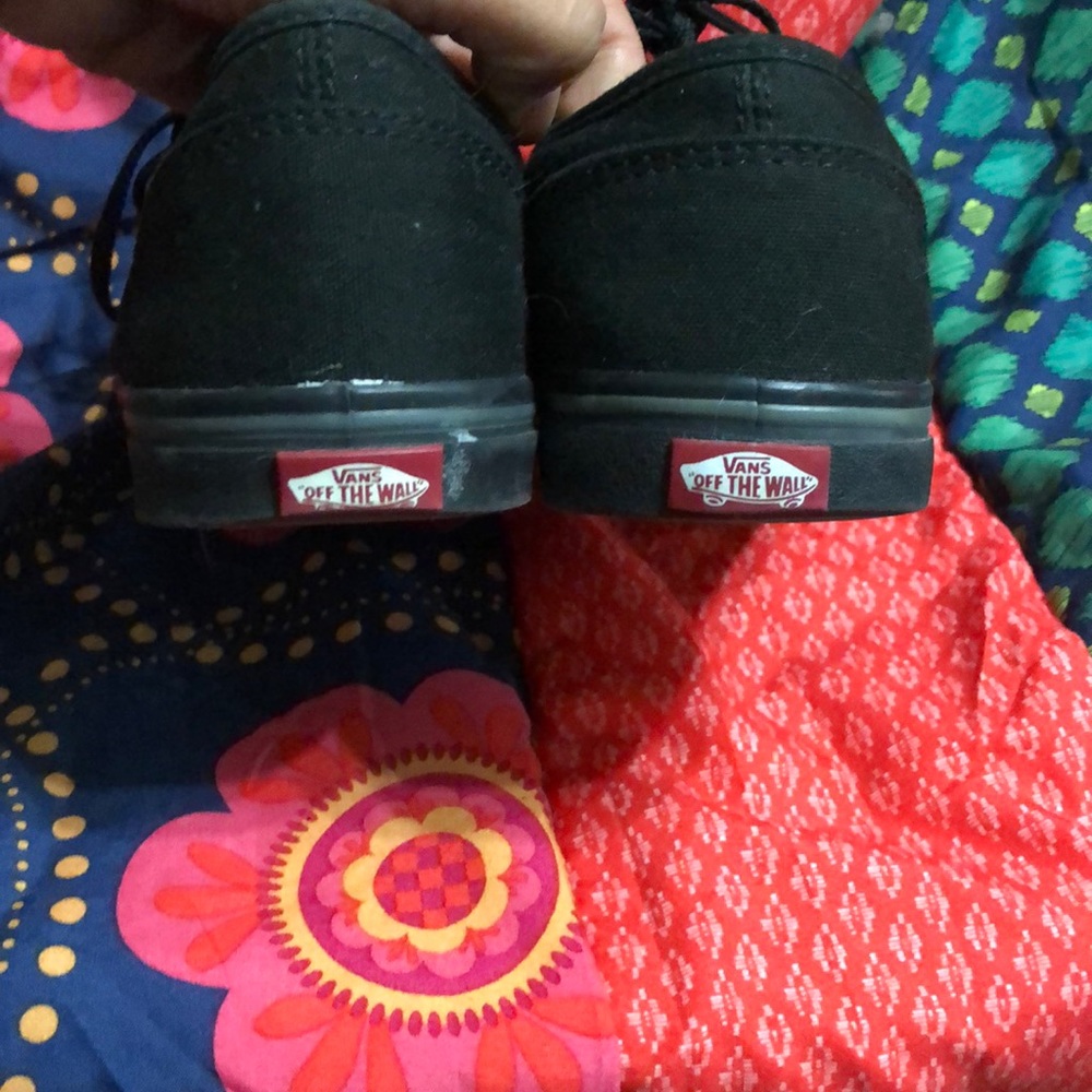 Vans - Picture 7 of 8